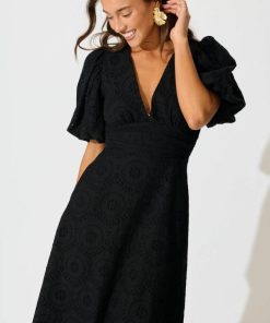 Pineandpost.shop9a5f3575d0 2